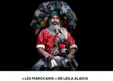 cartel exposición Los marroquíes, en francés