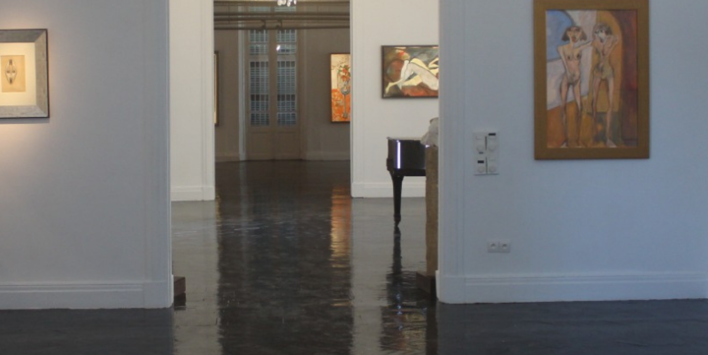 interior galería de arte Mohamed Drissi