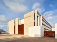 edificio centro escolar en El Yadida, premiado a nivel arquitectónico