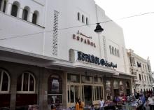 Fachada teatro antiguo cine español en Tetuán