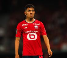 Osame Sahraoui con la camiseta del Lille