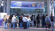 Estudiantes en Tánger ante el centro cultural 